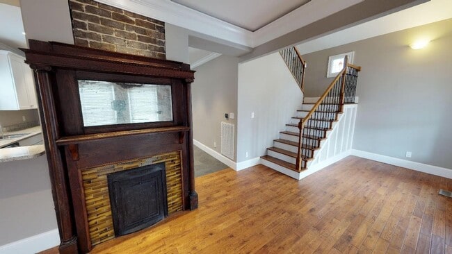 Building Photo - 207 16th St