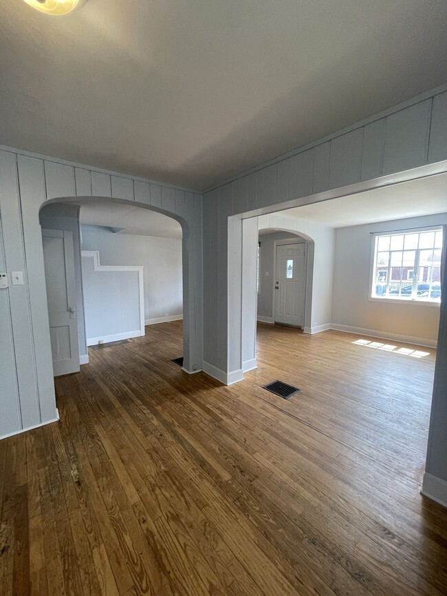 Building Photo - 1023 DeMaude
