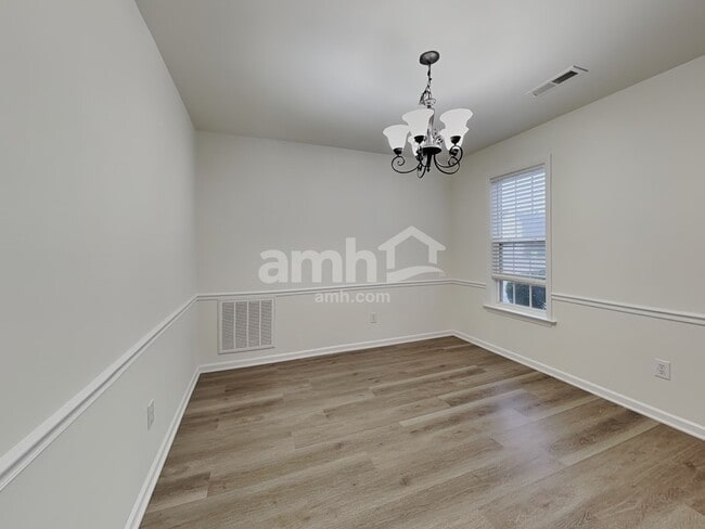 Building Photo - 159 Sailway Rd