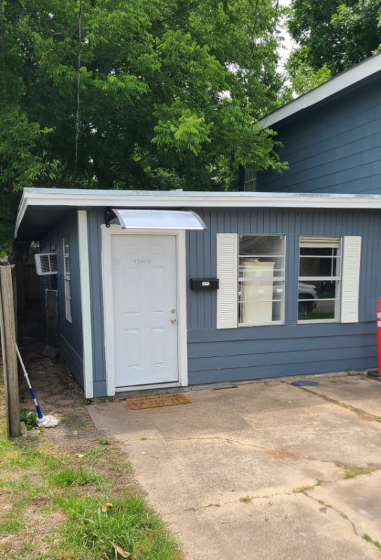 Foto principal - 1205 Milam St