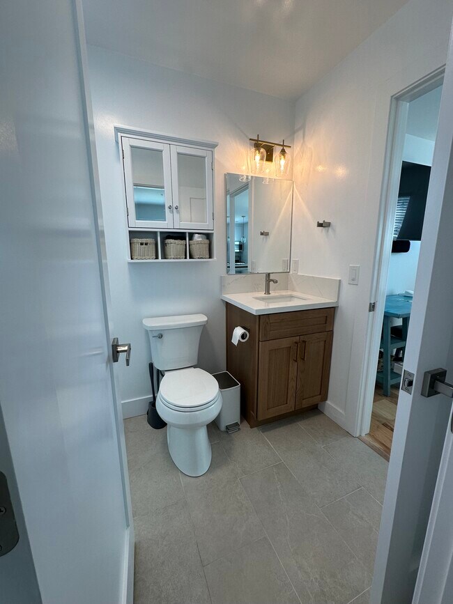 Building Photo - 5541 Riviera Walk