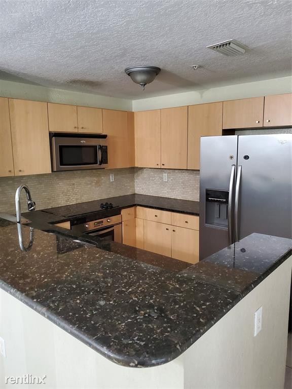 Foto del edificio - 3 br, 2 bath House - 2941 Riverside Dr Apt...