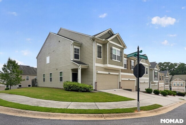 Building Photo - 2560 Centennial Pl
