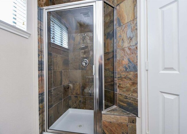 Building Photo - 4314 Koehler St