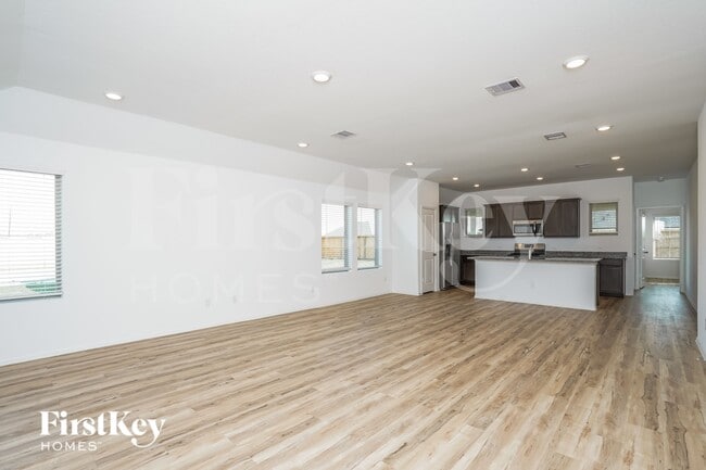 Foto del edificio - 7518 Oakmont Ave