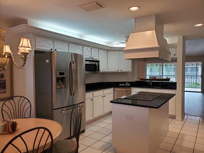 Building Photo - 234 Via Perignon