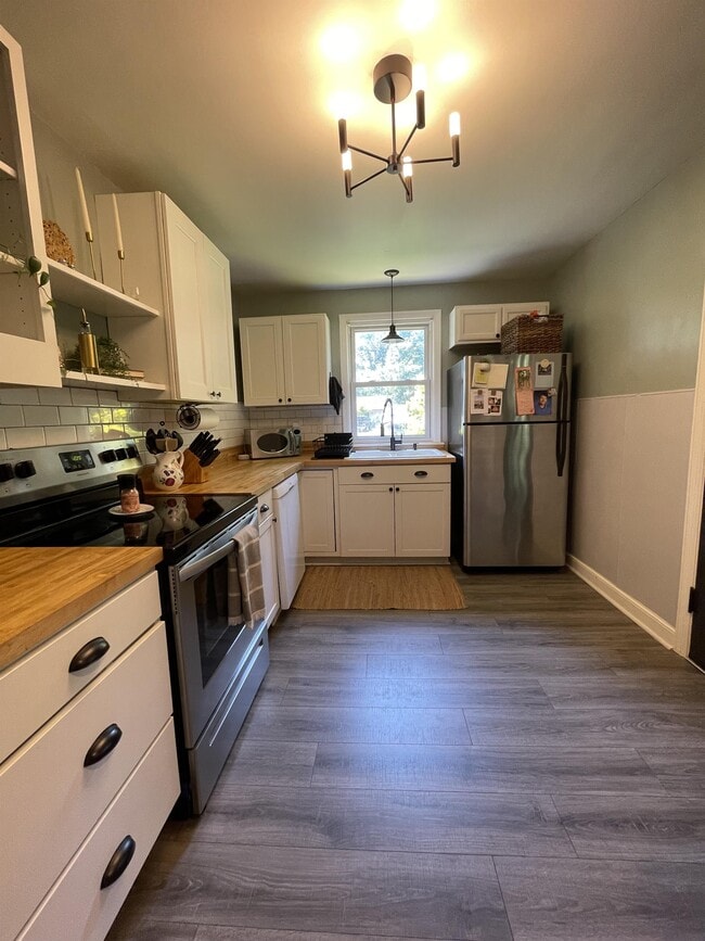 Foto del edificio - 185 Williams Rd