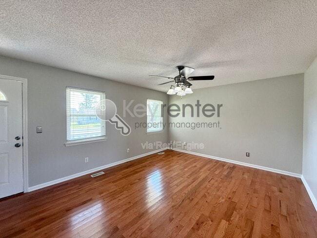 Building Photo - 103 Cedar Tree Ln