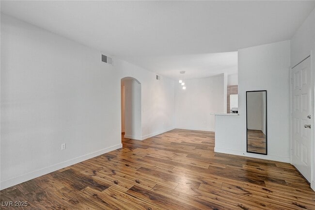 Foto del edificio - 75 N Valle Verde Dr