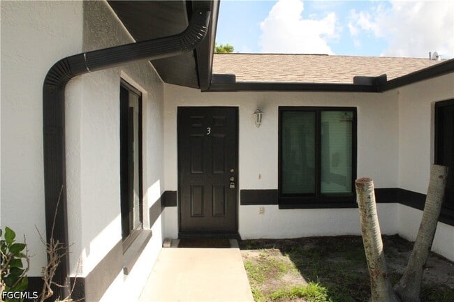 Building Photo - 1811 SE 15th Pl