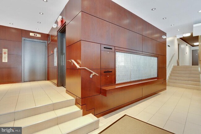 Foto del edificio - 2201 L St NW