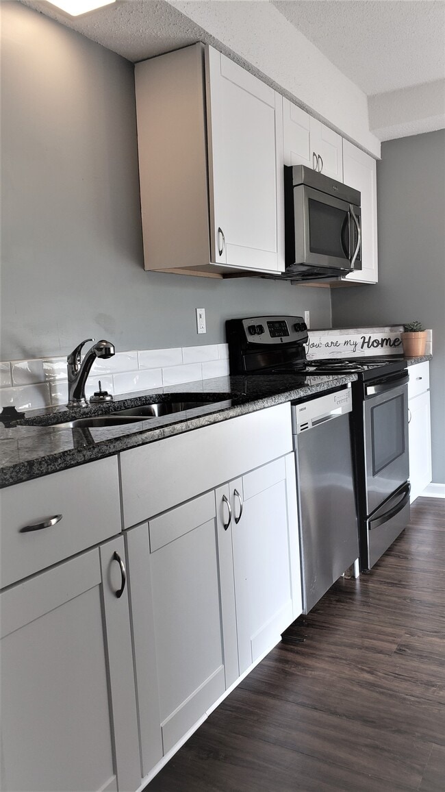 Ktichen - 8847 Carriage Dr