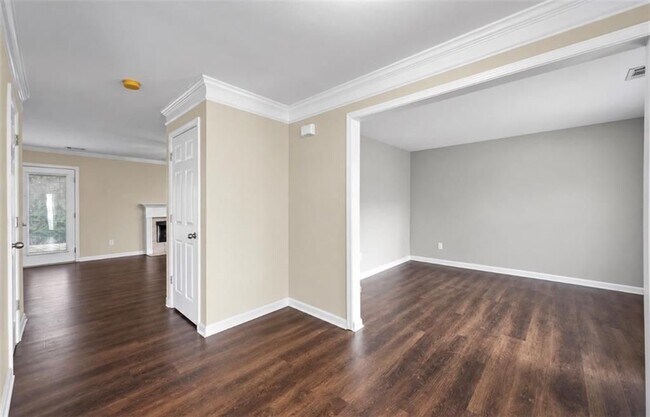 Foto del edificio - 8805 Penbrooke Ct