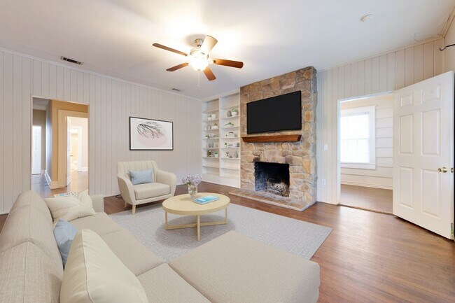 Building Photo - 2839 Shoal Crest Ave