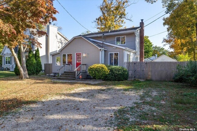 Foto del edificio - 16 Soccer Rd