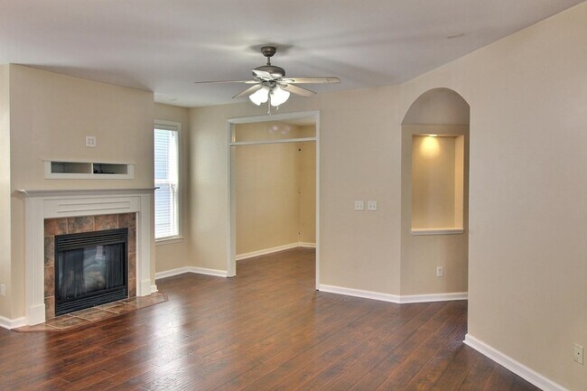 Building Photo - 1368 Island Town Dr