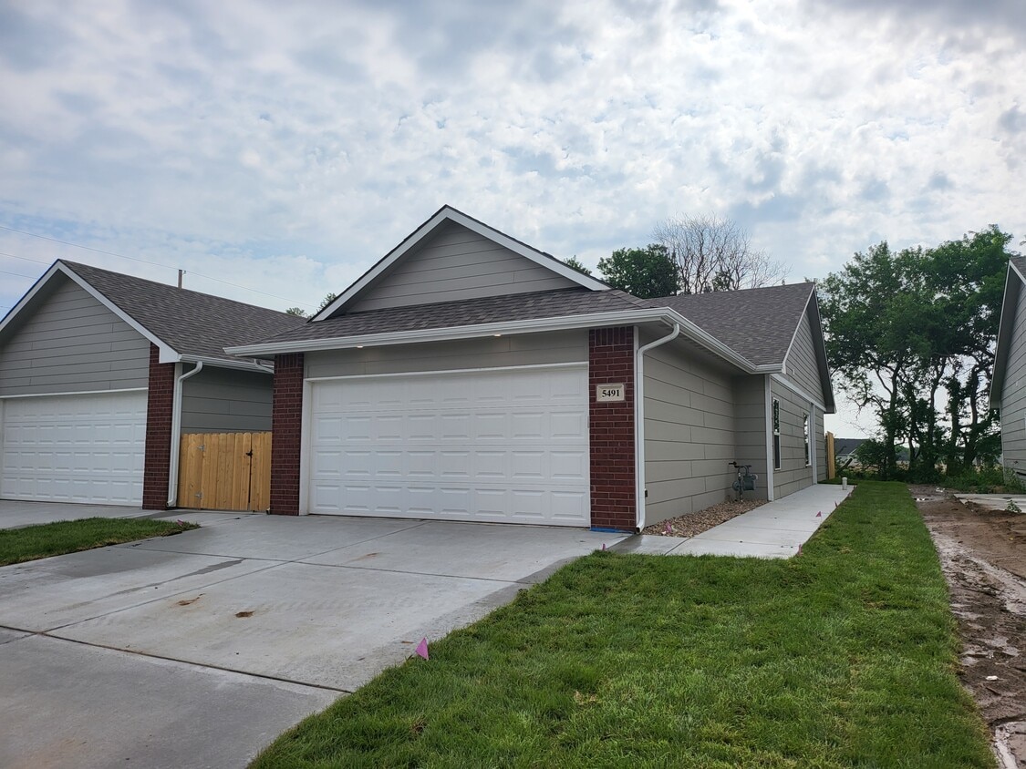 5491 N Colburn St, Bel Aire, KS 67220 House Rental in Bel Aire, KS