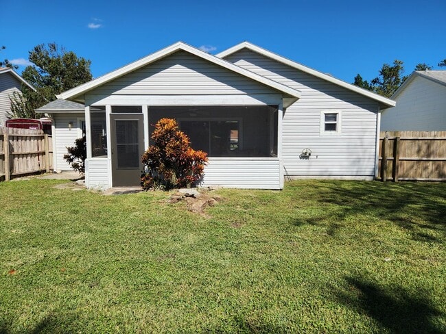 Building Photo - Spacious  2 Bedroom 2 Bathroom home Coming Soon!