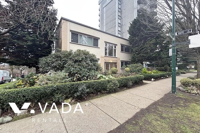 Building Photo - West End 1 Bed Apartment Rental 7-1208 Bur...