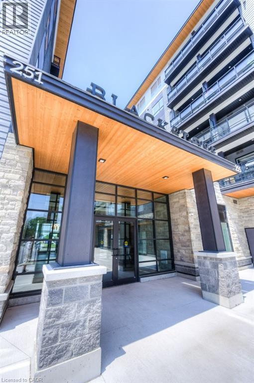 Photo du bâtiment - 255 Northfield Dr E