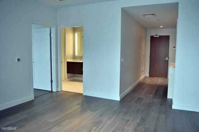Building Photo - 1 br, 1 bath Condo - 375 Canal St Unit 716