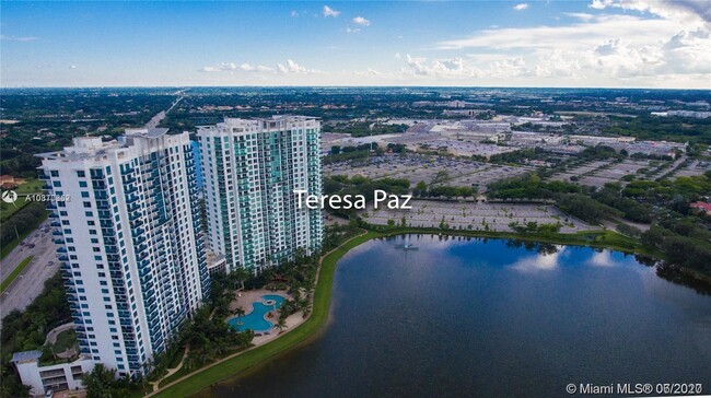 Foto del edificio - 2681 N Flamingo Rd