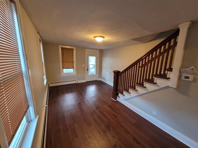 Foto del edificio - Cozy Single-family home for rent in Palmyra
