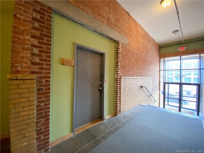 Foto del edificio - 325 Myrtle Ave