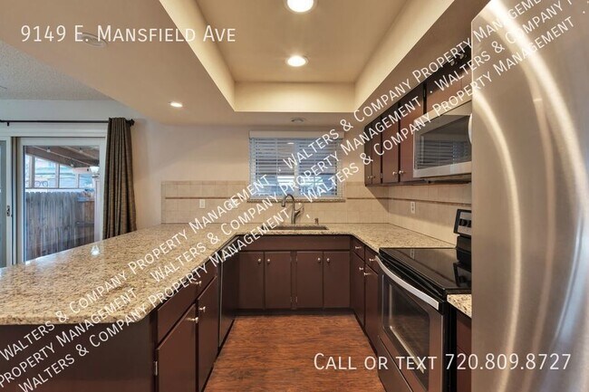 Foto del edificio - Gorgeous 4 Bed 3 Bath Cherry Creek Townhome!!