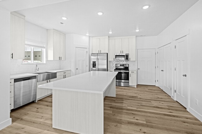 Building Photo - Harvest Cove Townhomes