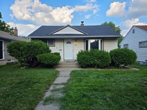Building Photo - 5920 N 66th St