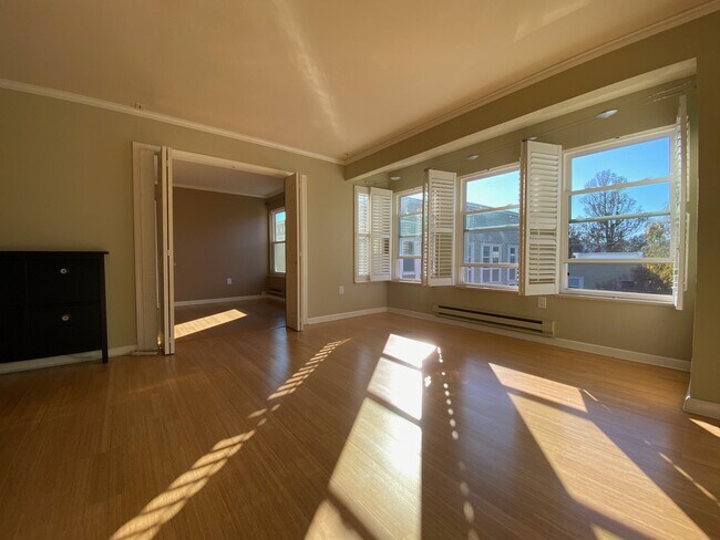 Foto del edificio - 1272 Rhode Island St