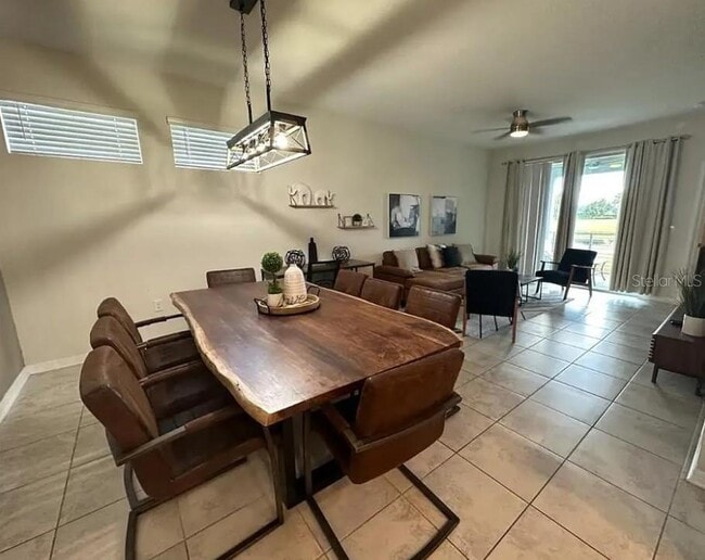 Foto del edificio - 3161 Paradox Cir