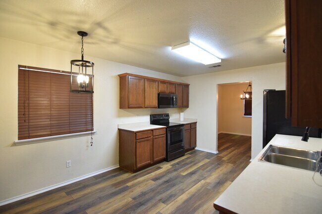 Foto del edificio - 7418 Upland Bend Dr