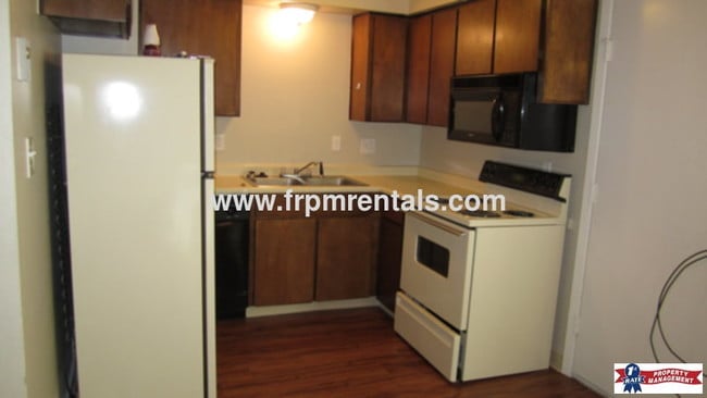 Building Photo - 4055 W Libby Ln