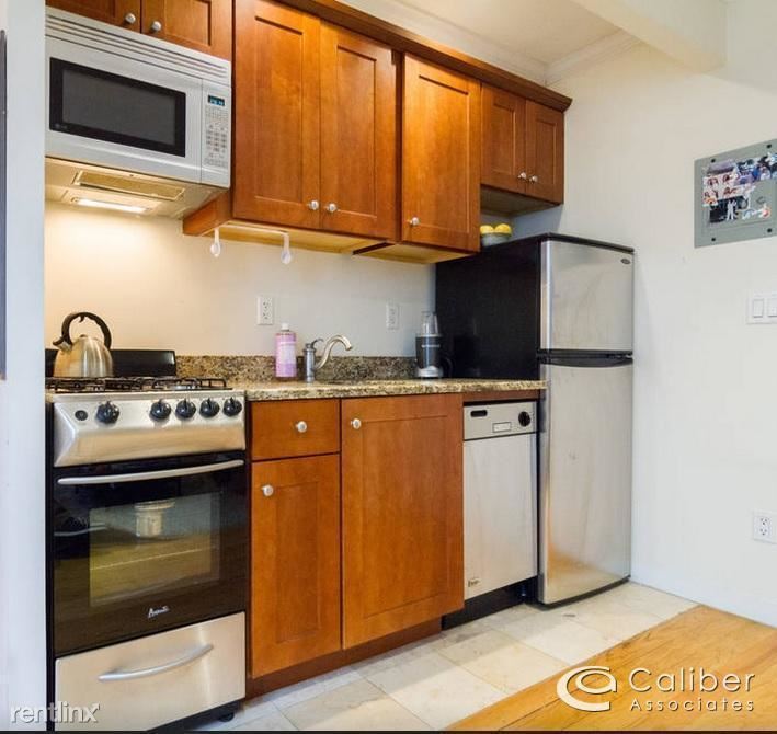 Building Photo - 51 W 109th St
