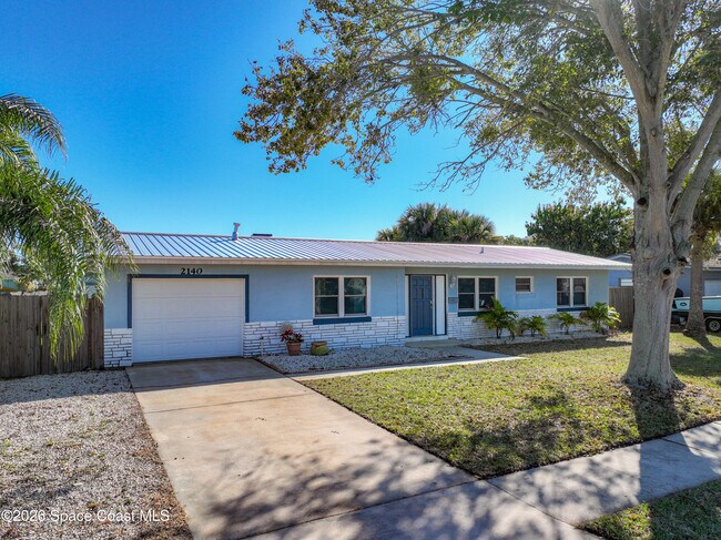 Building Photo - 2140 Emerald Ct