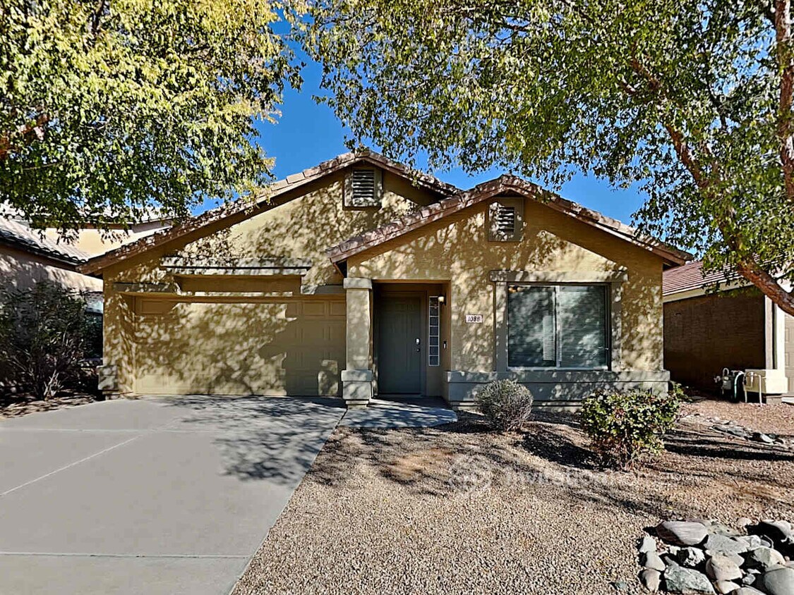 Primary Photo - 1088 E Palomino Way