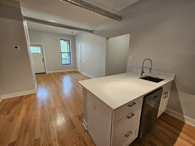 Foto del edificio - 1415 W Erie St