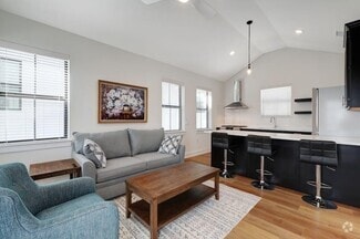 Building Photo - 3128 Chennault St