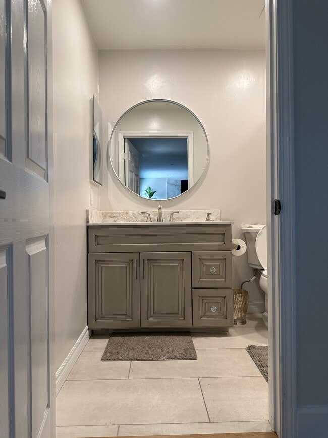 Foto del edificio - 6758 Vinalhaven Ct