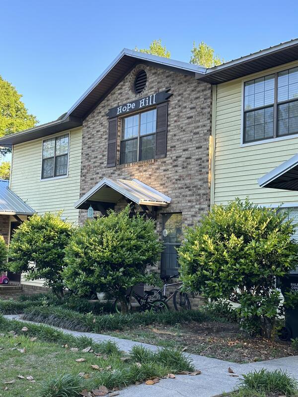 Primary Photo - 16310 South Boulevard - 5