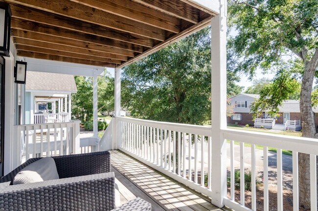 Foto del edificio - 612 Greenville Avenue Unit A