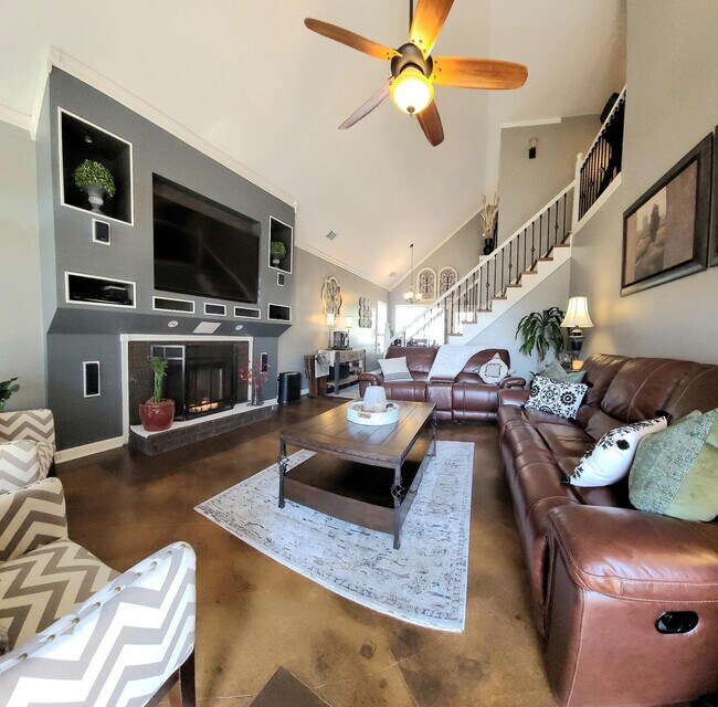 Building Photo - 2326 Valley Edge Cove