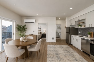 Interior Photo - Arborview on the River
