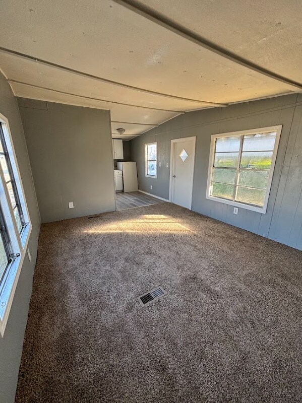 Foto del edificio - 100 Hidden Valley Dr