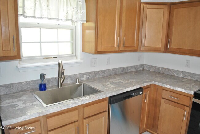 Foto del edificio - 4118 Hickoryview Dr