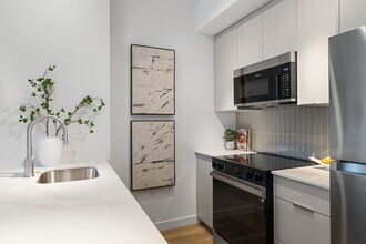 Building Photo - Thera
