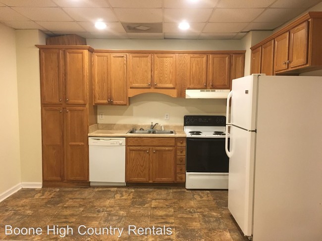 Foto del edificio - 198 Knowles Haven Ln