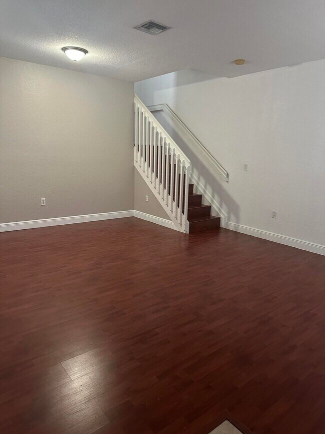 Foto del edificio - 2526 SW 83rd Terrace